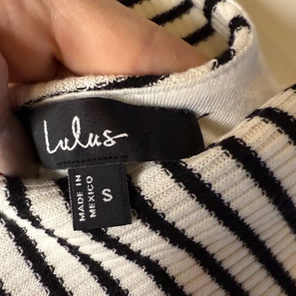 Lulu's Striped Ribbed Scoop Bodysuit in Black & Cream size Small - Picture 10 of 12